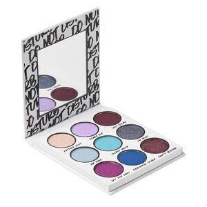 BH Cosmetics - Do Not Disturb Eyeshadow Palette with Mirror